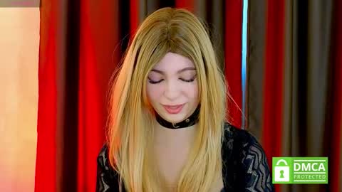 Snapshot of _emilyzortea_ chatting on 8, 11, 2025 Emily online show from 8, 11, 2025