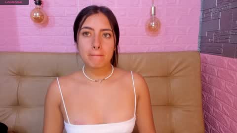 Snapshot of _emma_diamond_ chatting on 5, 12, 2024 Emma online show from 5, 12, 2024