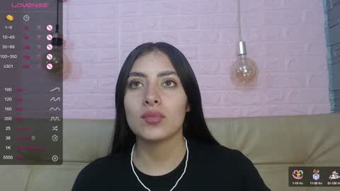 Snapshot of _emma_diamond_ chatting on 28, 12, 2024 Emma online show from 28, 12, 2024