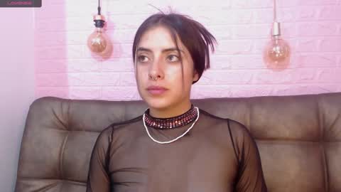 Snapshot of _emma_diamond_ chatting on 13, 2, 2025 Emma online show from 13, 2, 2025