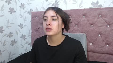 Snapshot of _emma_diamond_ chatting on 10, 3, 2025 Emma online show from 10, 3, 2025