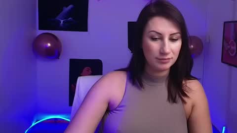 Snapshot of _emma_lay chatting on 15, 2, 2025 Emma online show from 15, 2, 2025