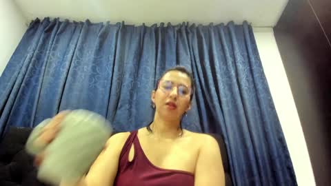 Emma online show from 3, 12, 2024