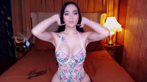 Snapshot of _empressvalerie_ chatting on 27, 9, 2025 _empressvalerie_ online show from 27, 9, 2025