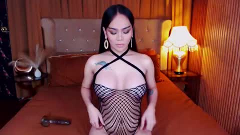 Snapshot of _empressvalerie_ chatting on 28, 9, 2025 _empressvalerie_ online show from 28, 9, 2025