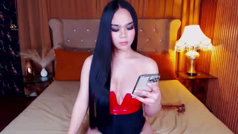 _empressvalerie_ online show from 21, 11, 2025