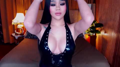 Snapshot of _empressvalerie_ chatting on 8, 1, 2026 _empressvalerie_ online show from 8, 1, 2026