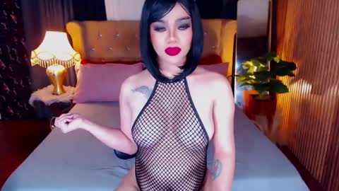 Snapshot of _empressvalerie_ chatting on 8, 5, 2026 _empressvalerie_ online show from 8, 5, 2026