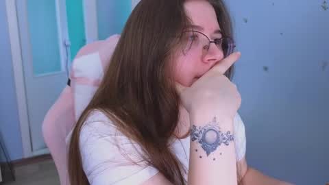 Snapshot of _enni__ chatting on 2, 3, 2025 Sam online show from 2, 3, 2025