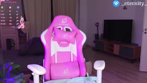 Mia  online show from 3, 3, 2025