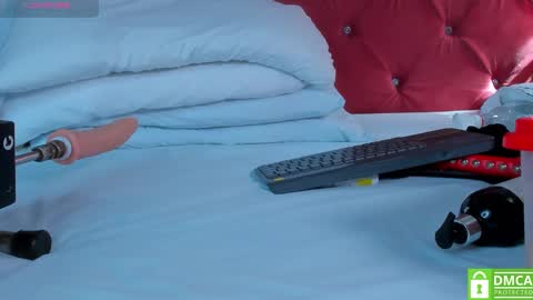 Snapshot of _eris_rose chatting on 12, 9, 2025 _eris_rose online show from 12, 9, 2025