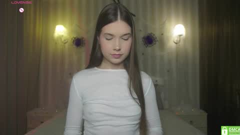 Snapshot of _eva_lee chatting on 6, 11, 2025 Alice online show from 6, 11, 2025