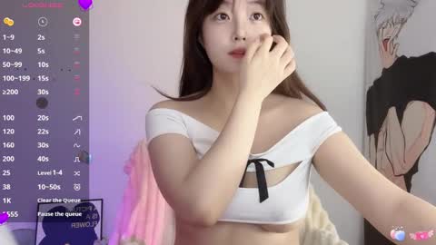 Snapshot of _flipped_ chatting on 9, 9, 2025 Flipped online show from 9, 9, 2025