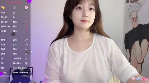 Snapshot of _flipped_ chatting on 8, 10, 2025 Flipped online show from 8, 10, 2025