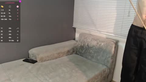 Snapshot of _funny_room_ chatting on 5, 2, 2025 Laura  Juan online show from 5, 2, 2025