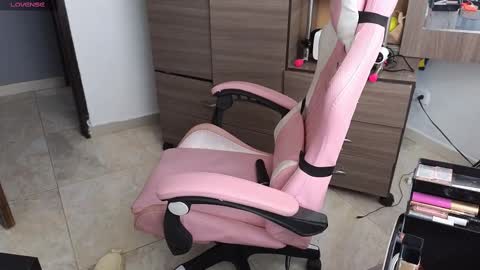 we are hot friends online show from 13, 2, 2025