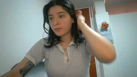 Mia-foster online show from 16, 1, 2026