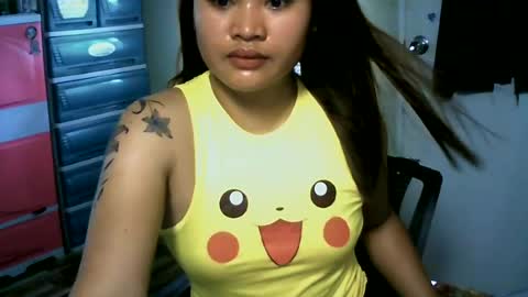 Snapshot of _genevieve22_ chatting on 7, 7, 2026 genny online show from 7, 7, 2026