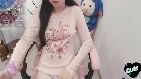 Snapshot of _girlcute_ chatting on 8, 10, 2025 Anna online show from 8, 10, 2025