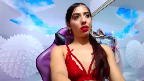 _gold_strawberry_ online show from 4, 5, 2026
