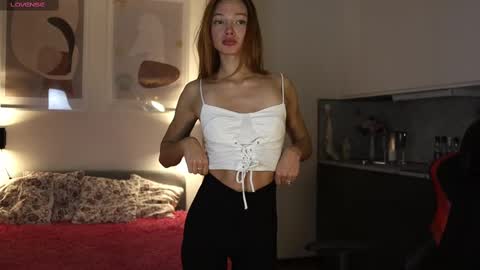 Snapshot of _guesswhat_ chatting on 12, 2, 2025 Katarina online show from 12, 2, 2025