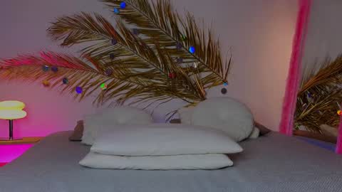 Holly online show from 27, 1, 2025