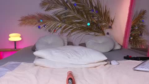 Holly online show from 31, 1, 2025