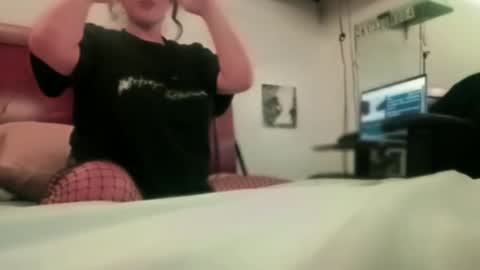 YOUR FUTURE EXXXWIFE online show from 6, 5, 2026