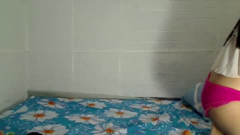 _hotzooey69_ online show from 25, 9, 2025