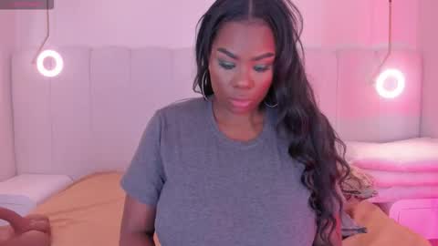 Snapshot of _huge_boobs_ebony chatting on 9, 2, 2026 Darlis online show from 9, 2, 2026