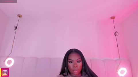 Snapshot of _huge_boobs_ebony chatting on 10, 2, 2026 Darlis online show from 10, 2, 2026