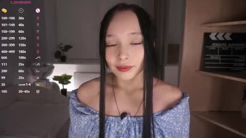 Snapshot of _inner_glow_ chatting on 8, 3, 2026 Emily online show from 8, 3, 2026