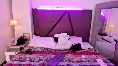 Snapshot of _isabella_2 chatting on 7, 1, 2025 Isa online show from 7, 1, 2025