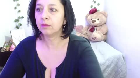 Snapshot of _isis74_ chatting on 21, 9, 2025 Camila online show from 21, 9, 2025