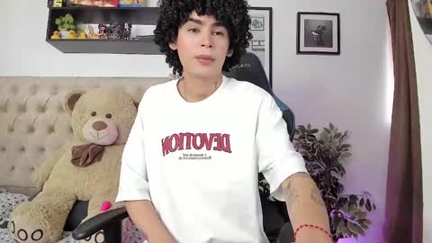 Snapshot of _jaay77 chatting on 14, 12, 2024 Jay online show from 14, 12, 2024