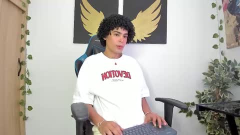 Snapshot of _jaay77 chatting on 1, 2, 2025 Jay online show from 1, 2, 2025
