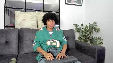 Snapshot of _jaay77 chatting on 6, 2, 2025 Jay online show from 6, 2, 2025
