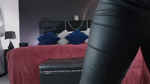 Miss Jade online show from 9, 5, 2026