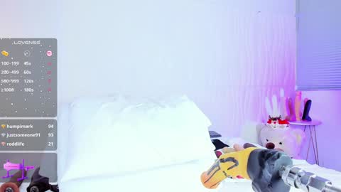 _jasminnee_ online show from 23, 12, 2024