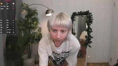 Lolly and Dora online show from 20, 12, 2025