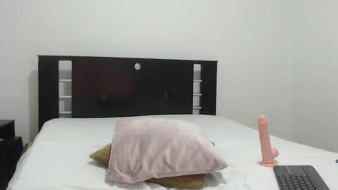_jones_nathaly online show from 9, 9, 2025