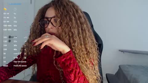 Snapshot of _just_a_queen_3 chatting on 27, 2, 2026 _just_a_queen_3 online show from 27, 2, 2026