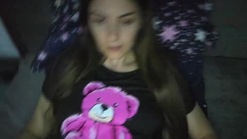 Snapshot of _just_a_simple_girl chatting on 4, 12, 2024 _just_a_simple_girl online show from 4, 12, 2024