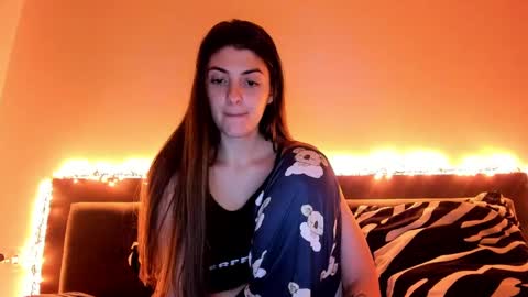 Snapshot of _just_a_simple_girl chatting on 22, 12, 2024 _just_a_simple_girl online show from 22, 12, 2024