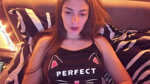 Snapshot of _just_a_simple_girl chatting on 14, 1, 2025 _just_a_simple_girl online show from 14, 1, 2025