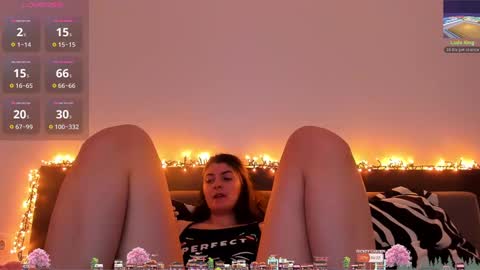 Snapshot of _just_a_simple_girl chatting on 17, 1, 2025 _just_a_simple_girl online show from 17, 1, 2025