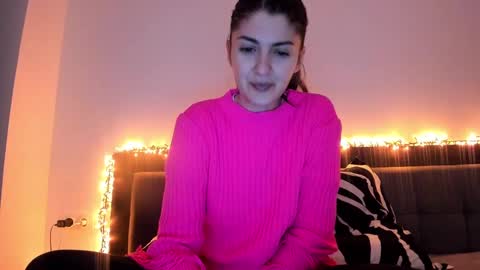 Snapshot of _just_a_simple_girl chatting on 21, 1, 2025 _just_a_simple_girl online show from 21, 1, 2025