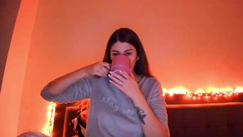 Snapshot of _just_a_simple_girl chatting on 4, 2, 2025 _just_a_simple_girl online show from 4, 2, 2025