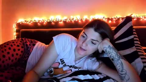 Snapshot of _just_a_simple_girl chatting on 7, 2, 2025 _just_a_simple_girl online show from 7, 2, 2025