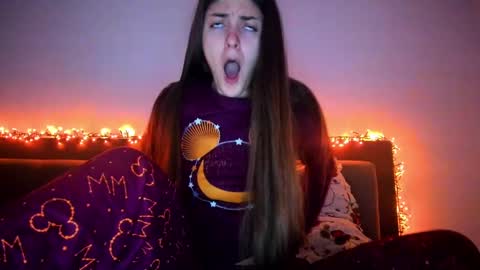 Snapshot of _just_a_simple_girl chatting on 28, 2, 2025 _just_a_simple_girl online show from 28, 2, 2025